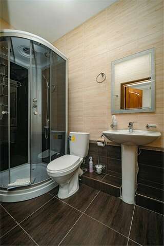 Отель Кристи Ессентуки Двухместный 2 спальная кровать-15