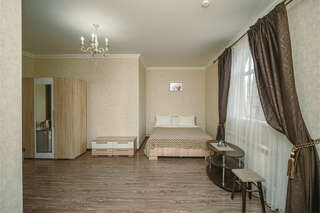 Отель Кристи Ессентуки Двухместный 2 спальная кровать-8